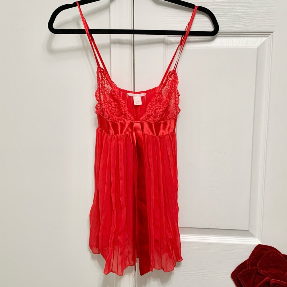 Victoria’s Secret Crinkle Pleated Babydoll nighty chemise Red XS